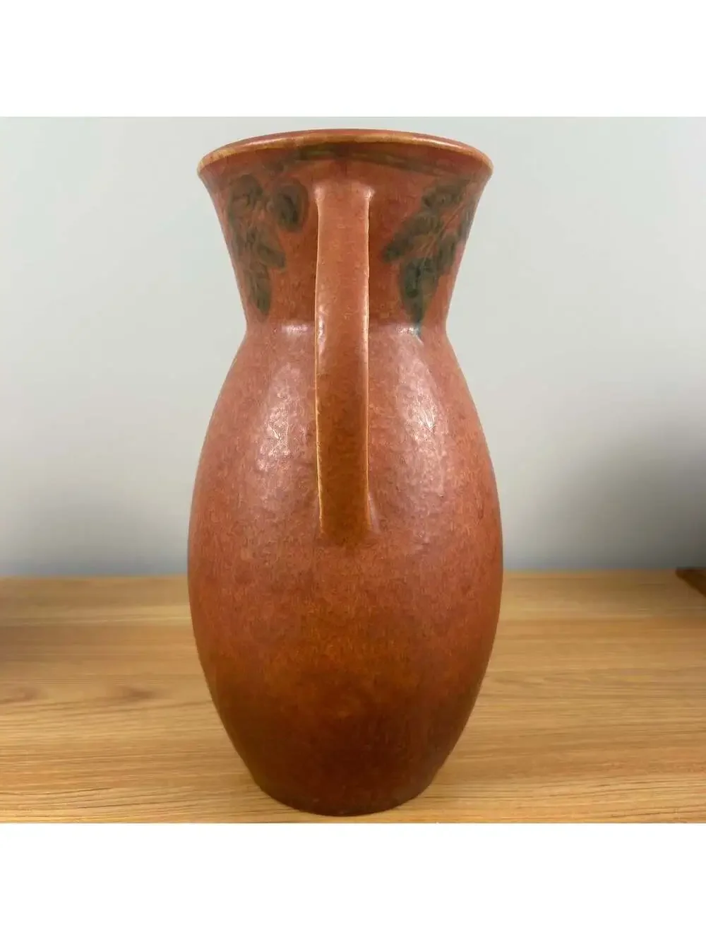 ROSEVILLE POTTERY 10 1/2